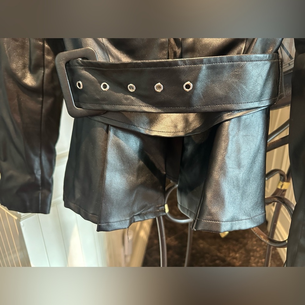 Leather jacket - Picture 6 of 6